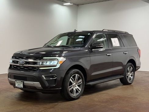 Used 2024 Ford Expedition Limited AWD/4WD image 7