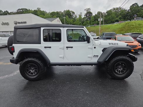 Certified 2022 Jeep Wrangler Unlimited Sport AWD/4WD image 2