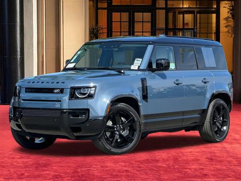New 2026 Land Rover Defender 110 X-Dynamic SE image 2