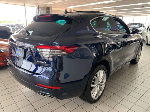 Used 2022 Maserati Levante GT AWD/4WD image 7