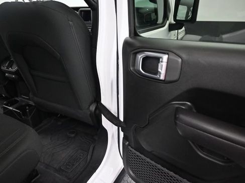 Used 2019 Jeep Wrangler Unlimited Sport S AWD/4WD image 21