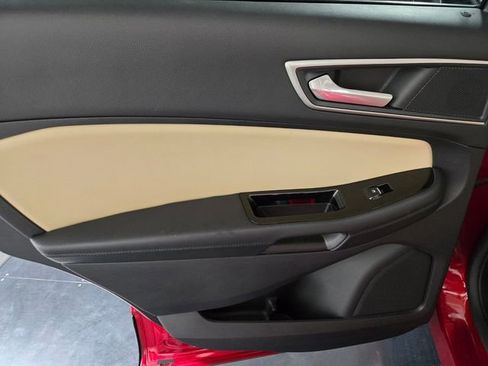 Used 2019 Ford Edge SEL w/ Equipment Group 201A FWD image 19