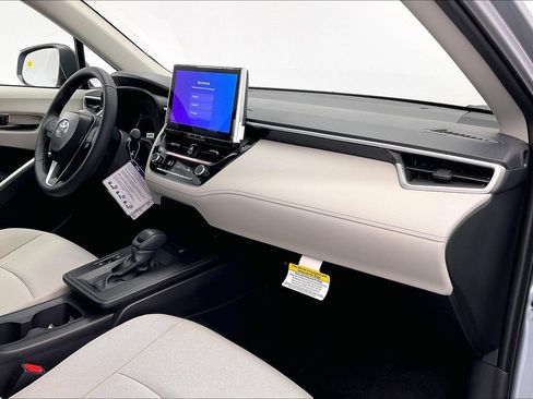 New 2026 Toyota Corolla Cross LE image 6