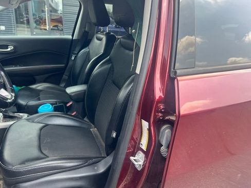 Used 2021 Jeep Compass Latitude w/ Convenience Group AWD/4WD image 5