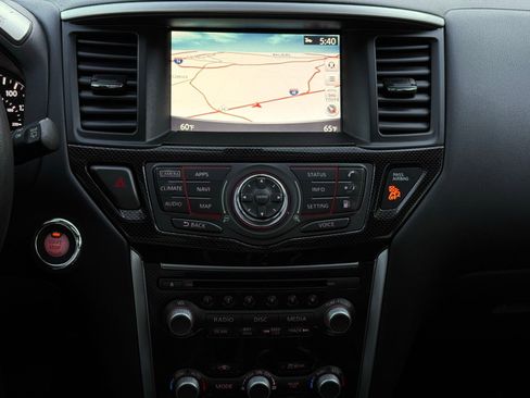 Used 2020 Nissan Pathfinder SL image 50