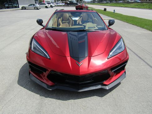 Used 2024 Chevrolet Corvette Stingray Premium Conv w/ Z51 Performance Package RWD image 2
