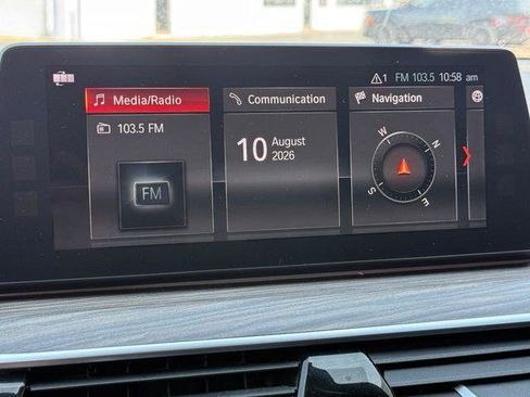 Used 2018 BMW 530i RWD image 11