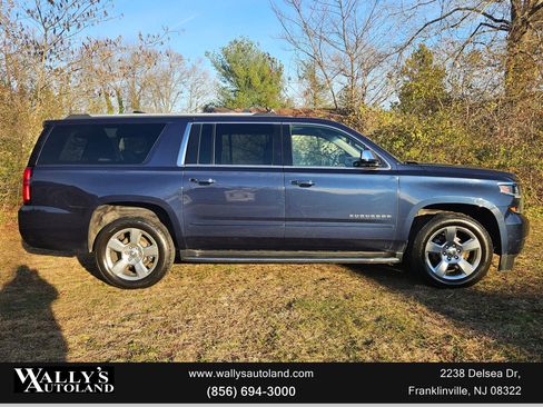 Used 2019 Chevrolet Suburban Premier image 2
