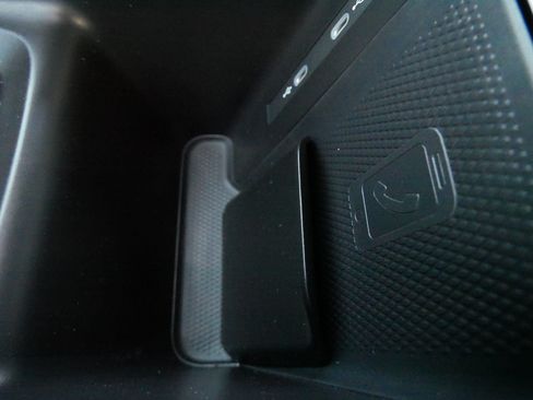 Used 2024 Volkswagen ID.4 2WD image 30