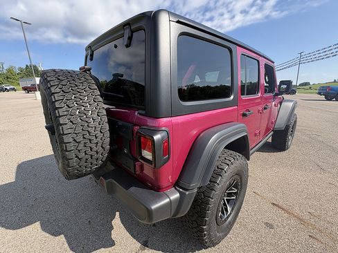 Used 2024 Jeep Wrangler Unlimited Sport AWD/4WD image 5