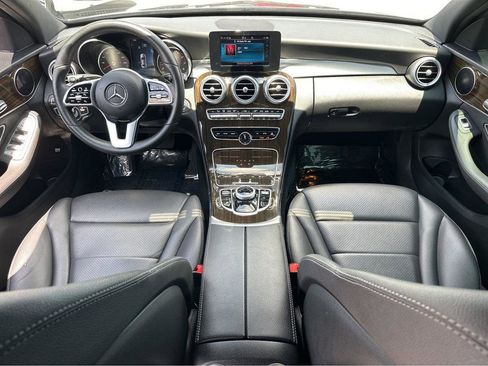 Used 2019 Mercedes-Benz C 300 Sedan image 4