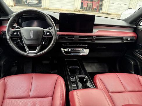 Used 2025 Lincoln Corsair Reserve image 13