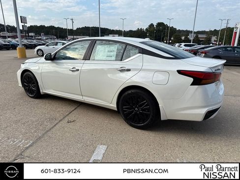 New 2025 Nissan Altima 2.5 SV w/ SV Special Edition Package image 12