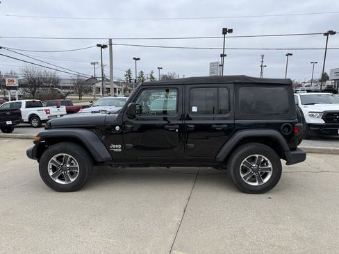 Used 2021 Jeep Wrangler Unlimited Sport image 9
