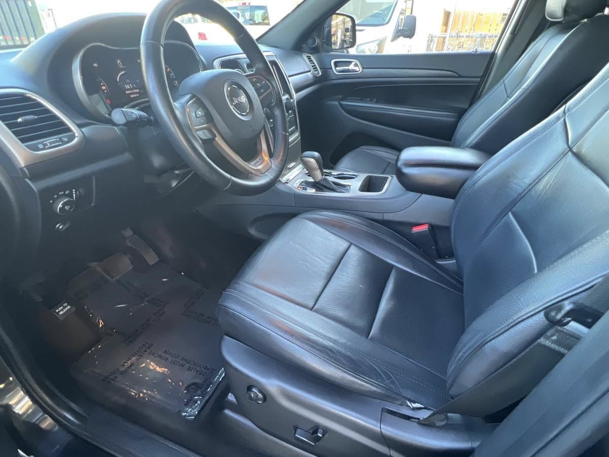 Used 2016 Jeep Grand Cherokee Laredo w/ Quick Order Package 23E RWD image 10
