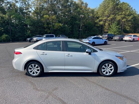 Used 2024 Toyota Corolla LE image 21