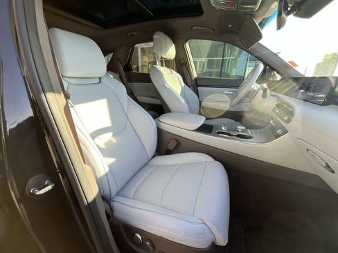 Used 2026 Genesis GV70 2.5T Advanced image 26