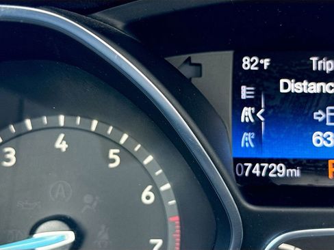 Used 2017 Ford Focus SEL image 13