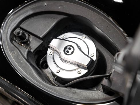 Used 2021 Bentley Flying Spur W12 image 56