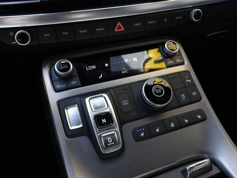 Used 2023 Hyundai Palisade Calligraphy FWD image 17