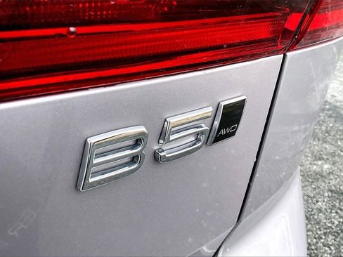 Used 2026 Volvo XC60 B5 Plus w/ Climate Package image 24