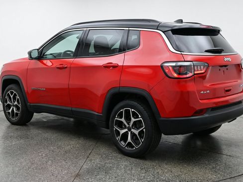 Used 2025 Jeep Compass Limited AWD/4WD image 6