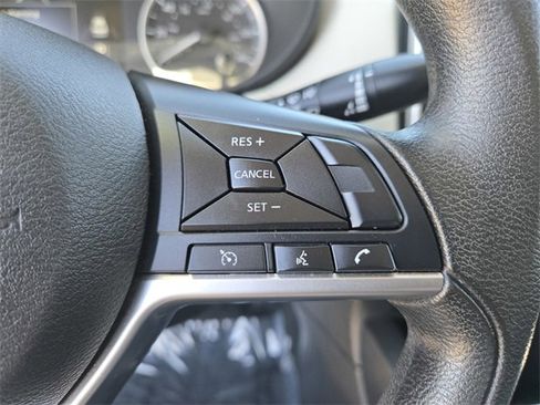 Used 2021 Nissan Versa SV image 24