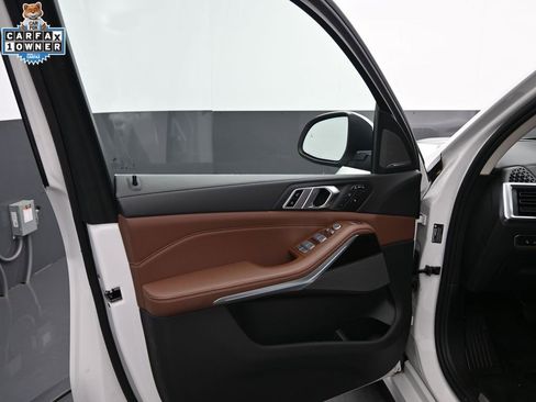 Certified 2024 BMW X7 xDrive40i image 5