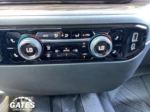 Used 2025 Chevrolet Silverado 1500 LT AWD/4WD image 18