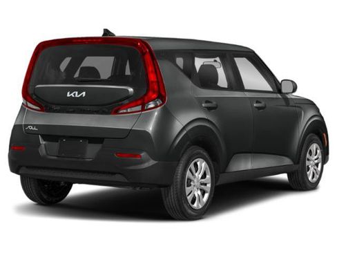 Used 2022 Kia Soul LX w/ Technology Package FWD image 2