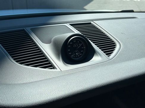 Certified 2026 Porsche Macan image 31