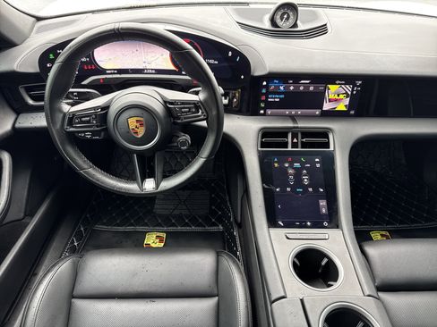 Used 2022 Porsche Taycan RWD image 19