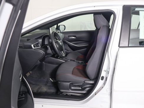 Used 2025 Toyota Corolla SE w/ SE Premium Package image 28