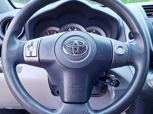 Used 2012 Toyota RAV4 4WD w/ Value Pkg image 22