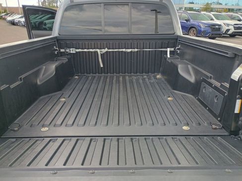 Used 2022 Toyota Tacoma SR w/ SR Convenience Package image 17