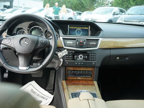 Used 2011 Mercedes-Benz E 350 4MATIC Sedan image 16
