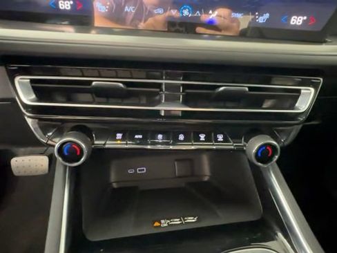 New 2026 Chevrolet Traverse LT w/ Driver Confidence Package FWD image 32