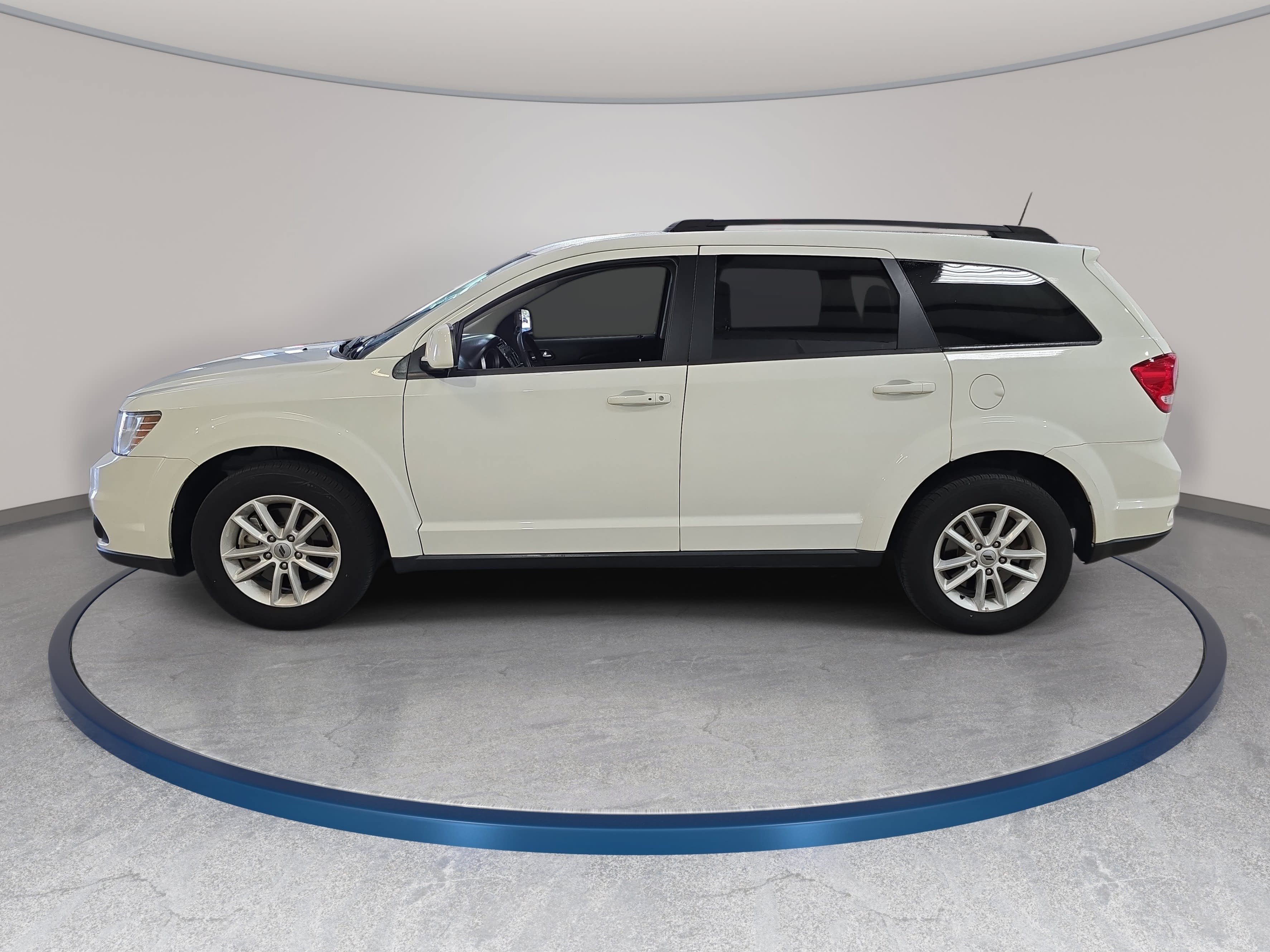 Used 2019 Dodge Journey SE w/ Premium Group FWD image 9