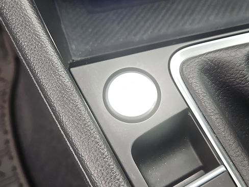 Certified 2022 Volkswagen Jetta SEL image 22