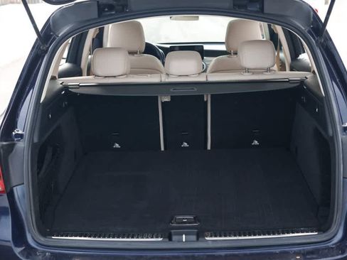 Used 2021 Mercedes-Benz GLC 300 GLC 300 image 10