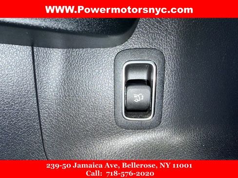 Used 2021 Mercedes-Benz GLA 250 4MATIC w/ Premium Package image 37