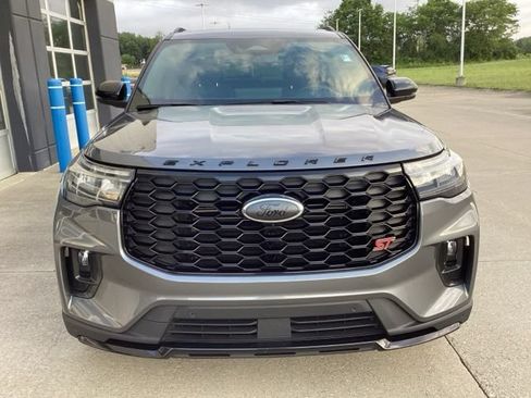 Used 2025 Ford Explorer ST w/ Sun And Sound Package AWD/4WD image 3