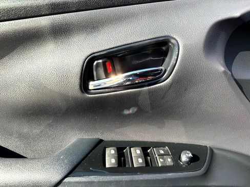 Used 2017 Toyota Prius Two image 20