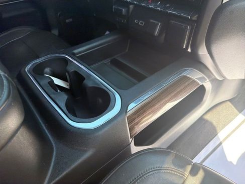 Used 2020 Chevrolet Silverado 1500 LT Trail Boss image 17