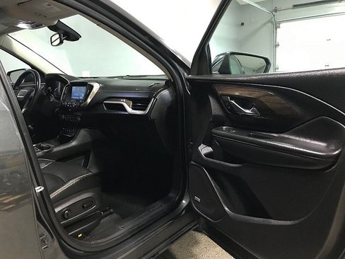 Used 2018 GMC Terrain Denali w/ Advanced Safety Package AWD/4WD image 12