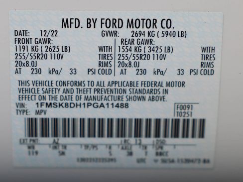 Used 2023 Ford Explorer XLT AWD/4WD image 43