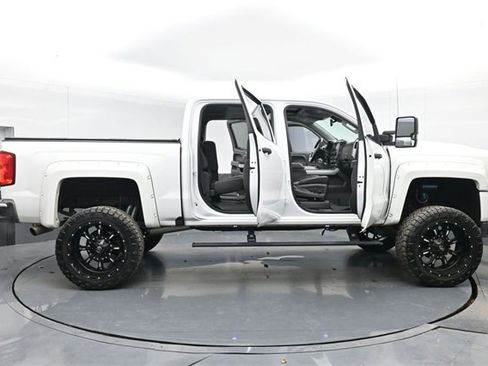 Used 2016 Chevrolet Silverado 1500 LTZ Z71 w/ LTZ Plus Package image 53