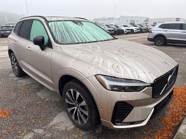 Used 2024 Volvo XC60 B5 Plus w/ Climate Package AWD/4WD image 8