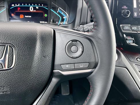 Used 2024 Honda Odyssey Sport image 25