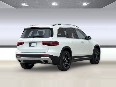 New 2026 Mercedes-Benz GLB 250 image 9